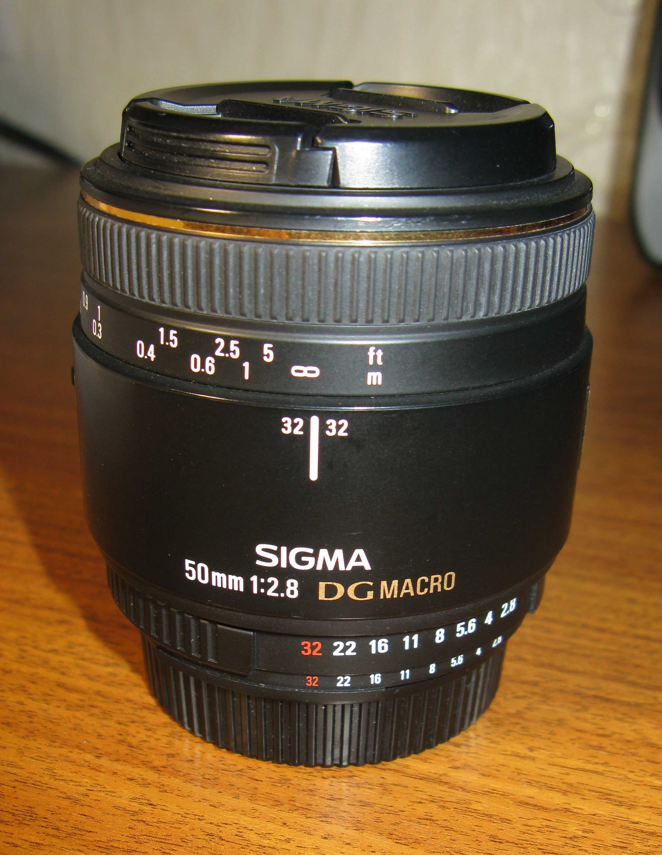 Объективы sigma macro. Sigma af 50 mm f/2.8 ex DG macro for Sony. Sigma 50mm юстировка. 16-50 2.8 Sigma Crop. Sigma 55mm 1,8.