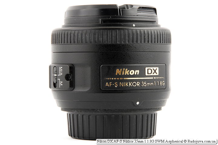 Nikon 35mm f / 1.8G DX
