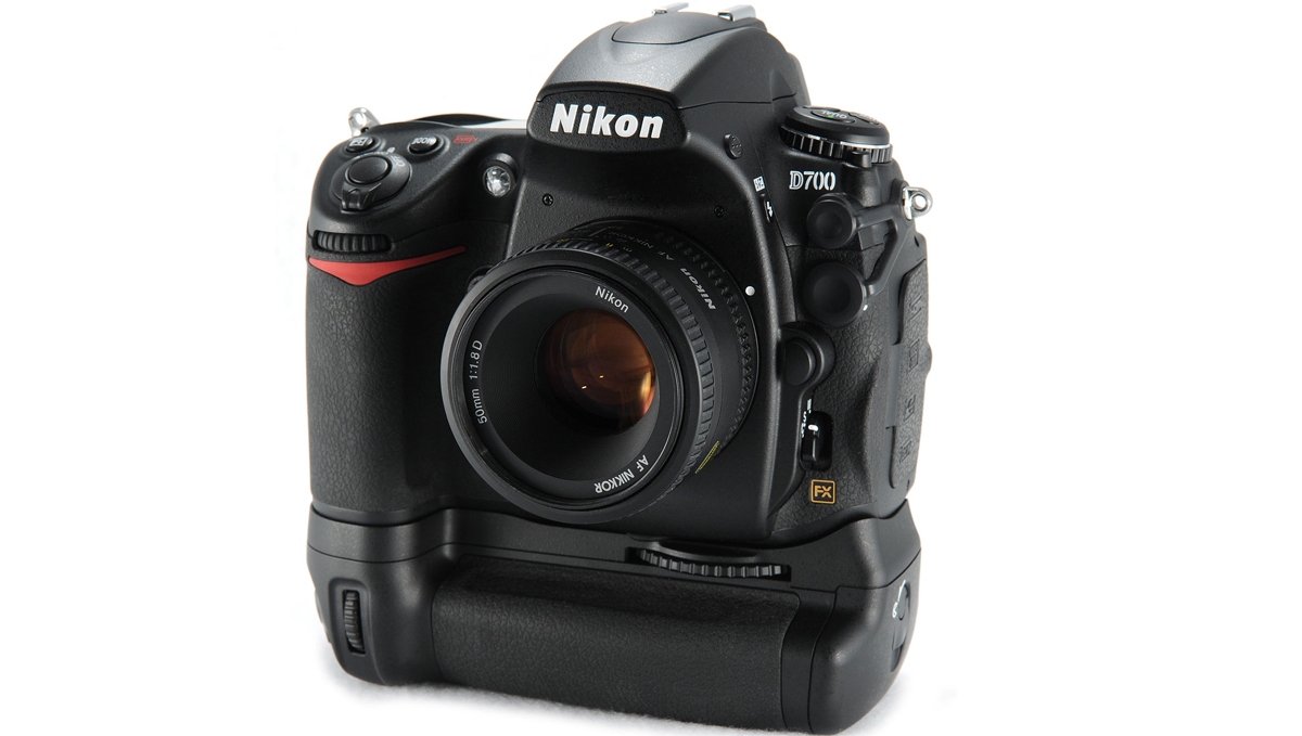 Appareil photo Nikon D80 noir avec objectif, sacoche et kit nettoyage -  Nikon