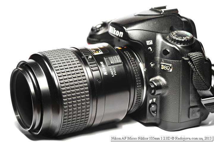 View of the Nikon AF 105 mm f 2.8 D Micro Nikkor lens on the camera