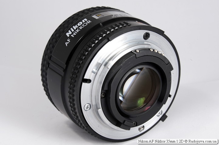 Nikon AF Nikkor 35mm 1:2D
