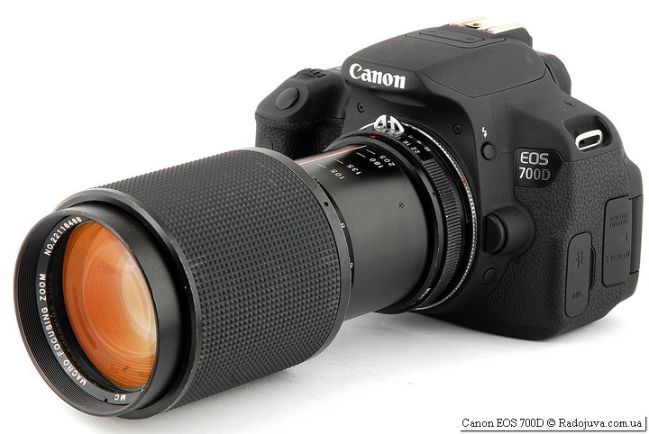Canon EOS 700D con Vivitar 75-205 mm 1:3.8 MC Zoom de enfoque macro N/AI