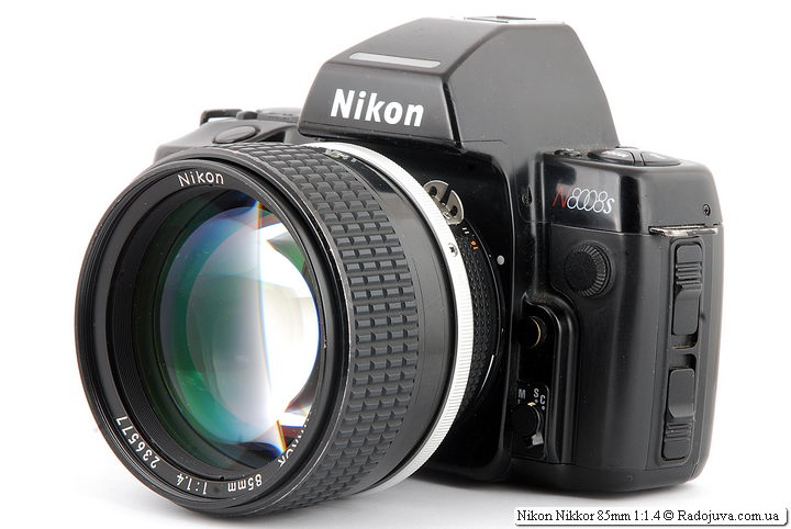 ニコン Nikon Nikkor 85mm F 1.4 MF Lens - レンズ(単焦点)