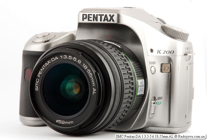 SMC Pentax-DA 1:3.5-5.6 18-55 mm AL en una cámara Pentax D200D