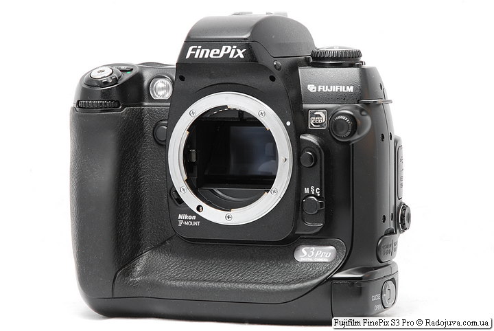 Fujifilm FinePix S3 Pro Review | Happy