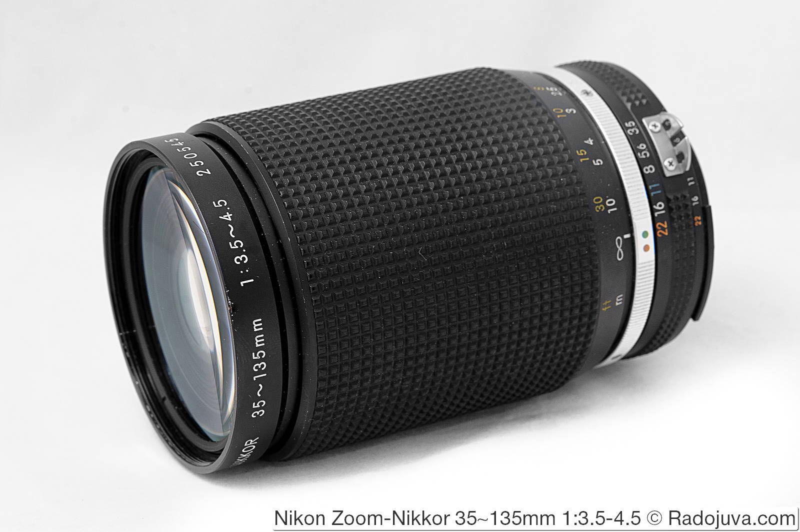 Nikon Zoom-Nikkor 35-135 mm 1: 3.5-4.5 (AI-S)