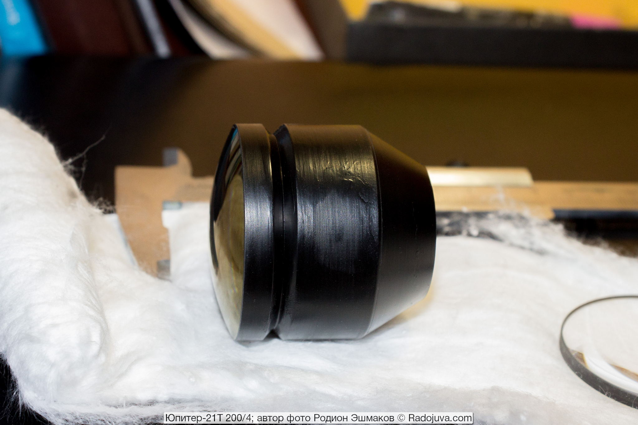 The middle component of Jupiter-21T is gluing from two lenses.