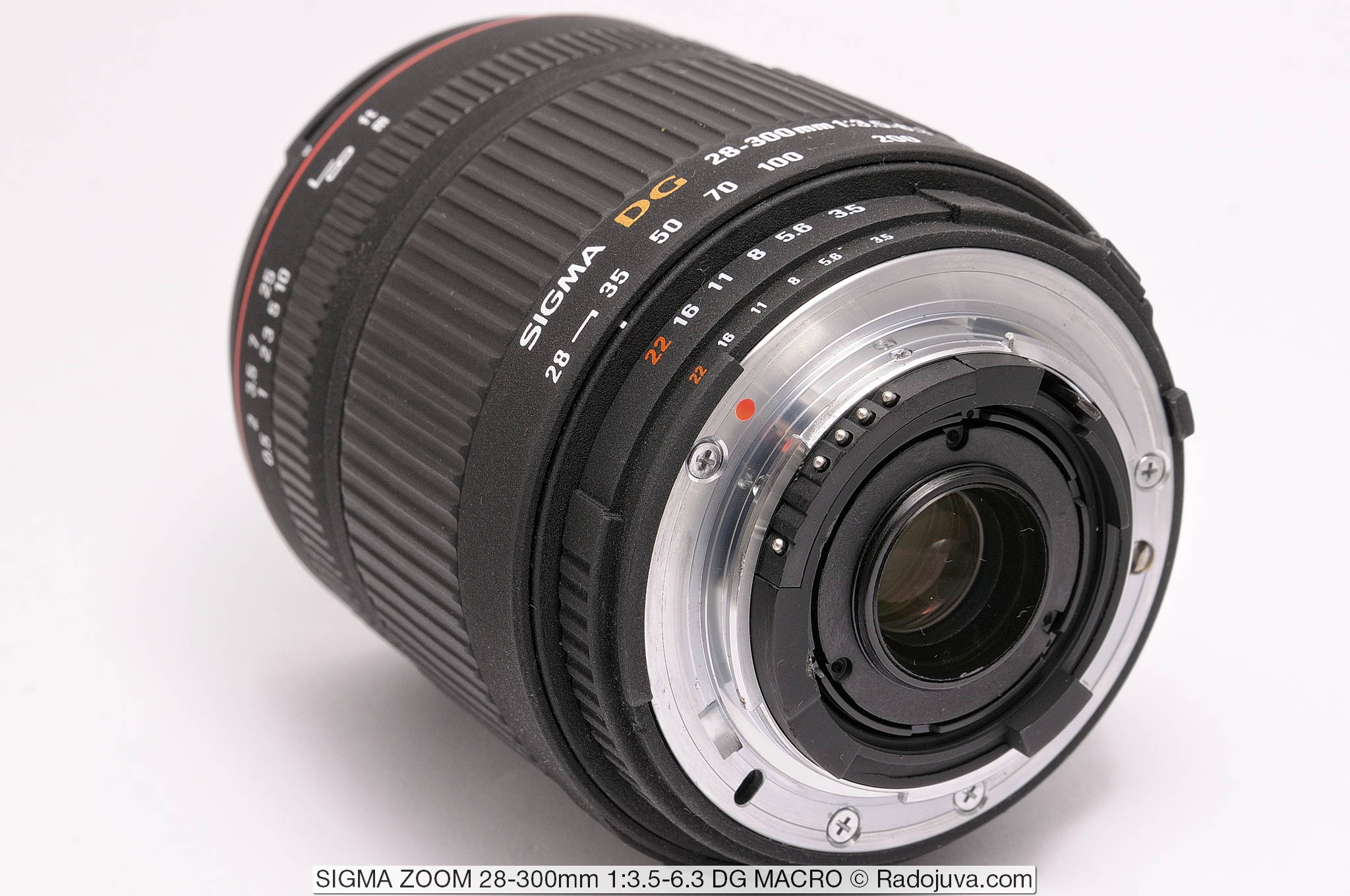 Review SIGMA ZOOM 28-300mm 1: 3.5-6.3 DG MACRO | Happy