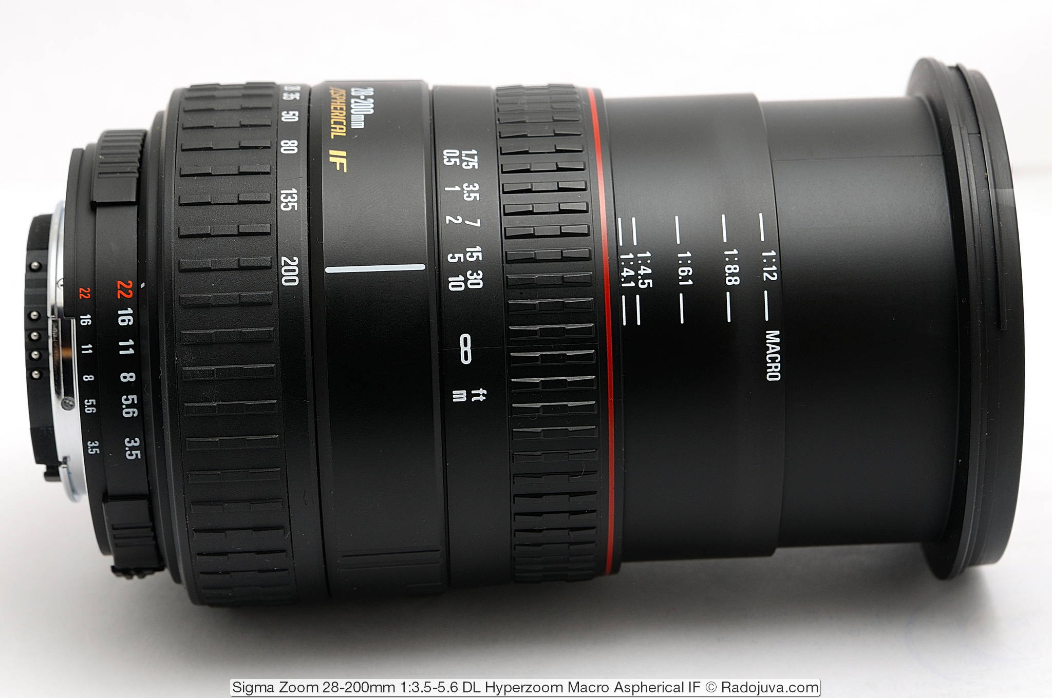 SIGMA   28-200mm F3.5-5.6