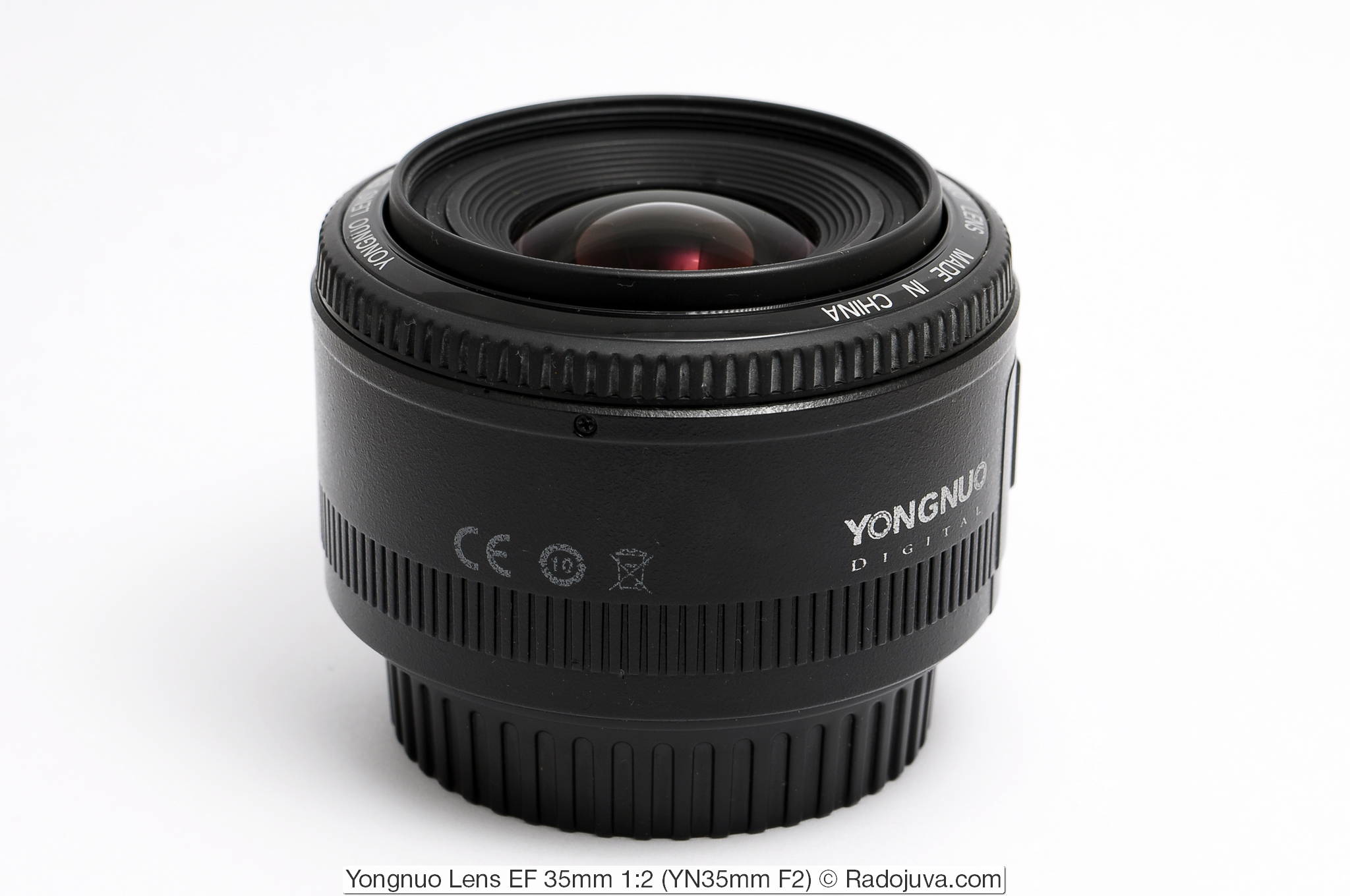 Yongnuo Lens EF 35mm 1: 2 (YN35mm F2)