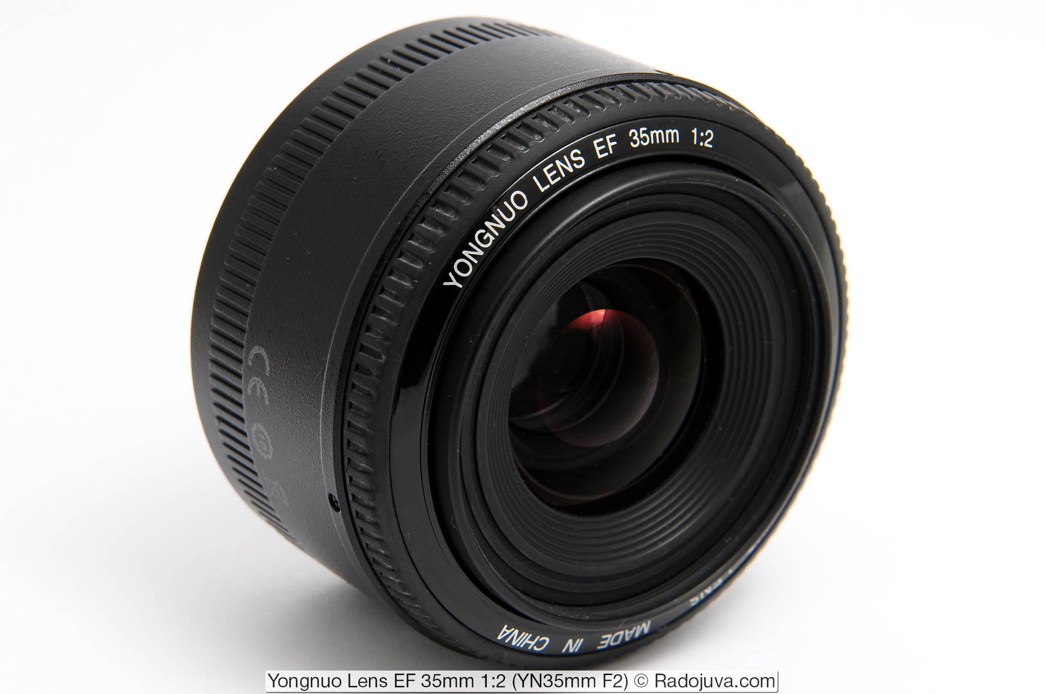 Yongnuo-lens EF 35 mm 1:2 (YN35 mm F2)