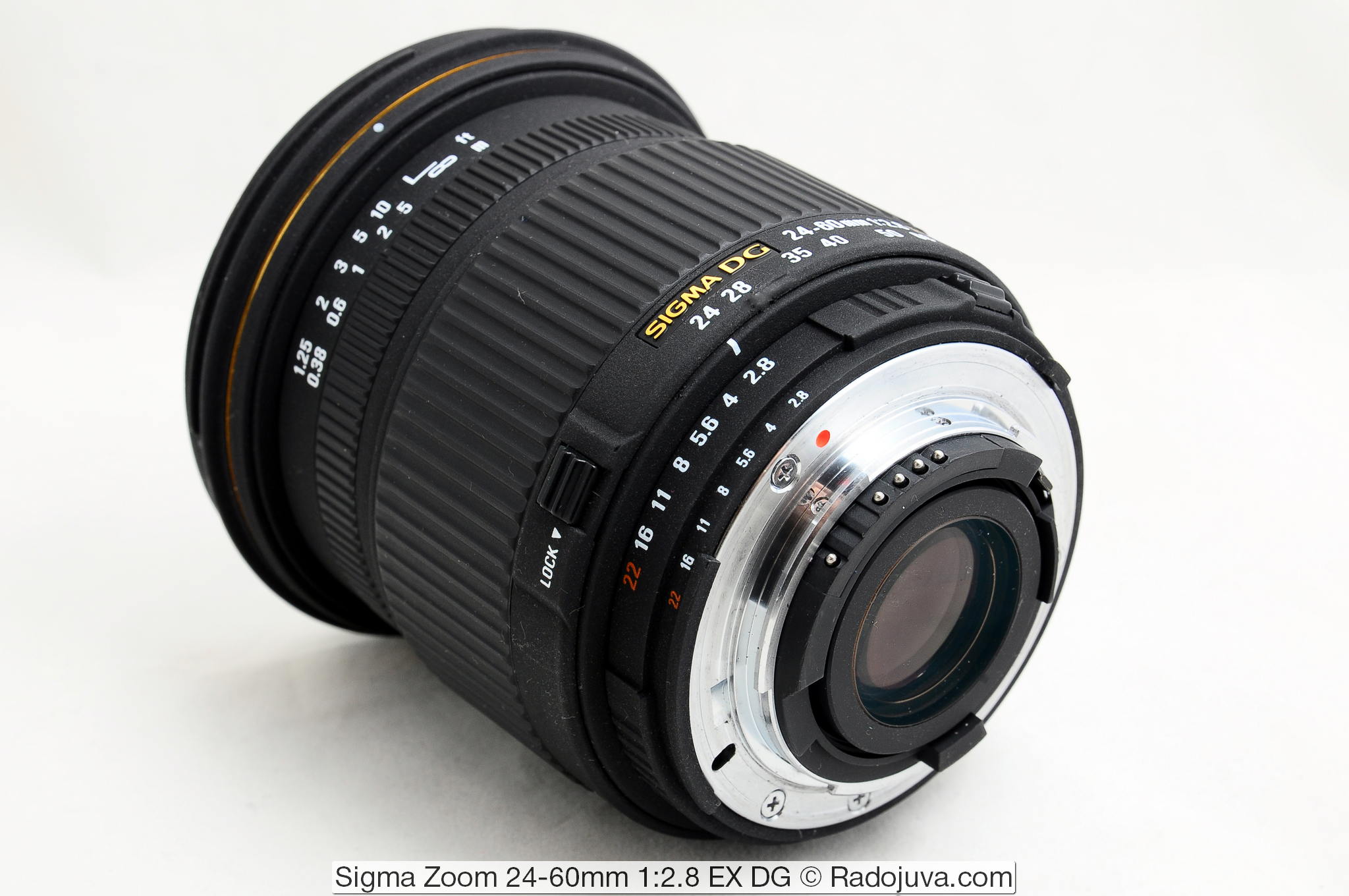 Sigma Zoom 24-60mm 1: 2.8 EX DG