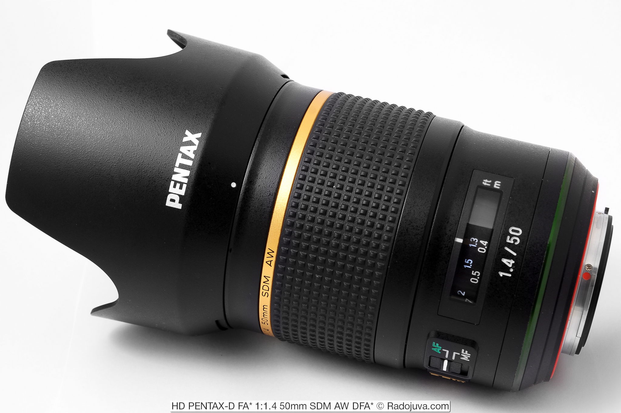 HD PENTAX-D FA * 1 at a Glance: 1.4 50mm SDM AW DFA * | Happy