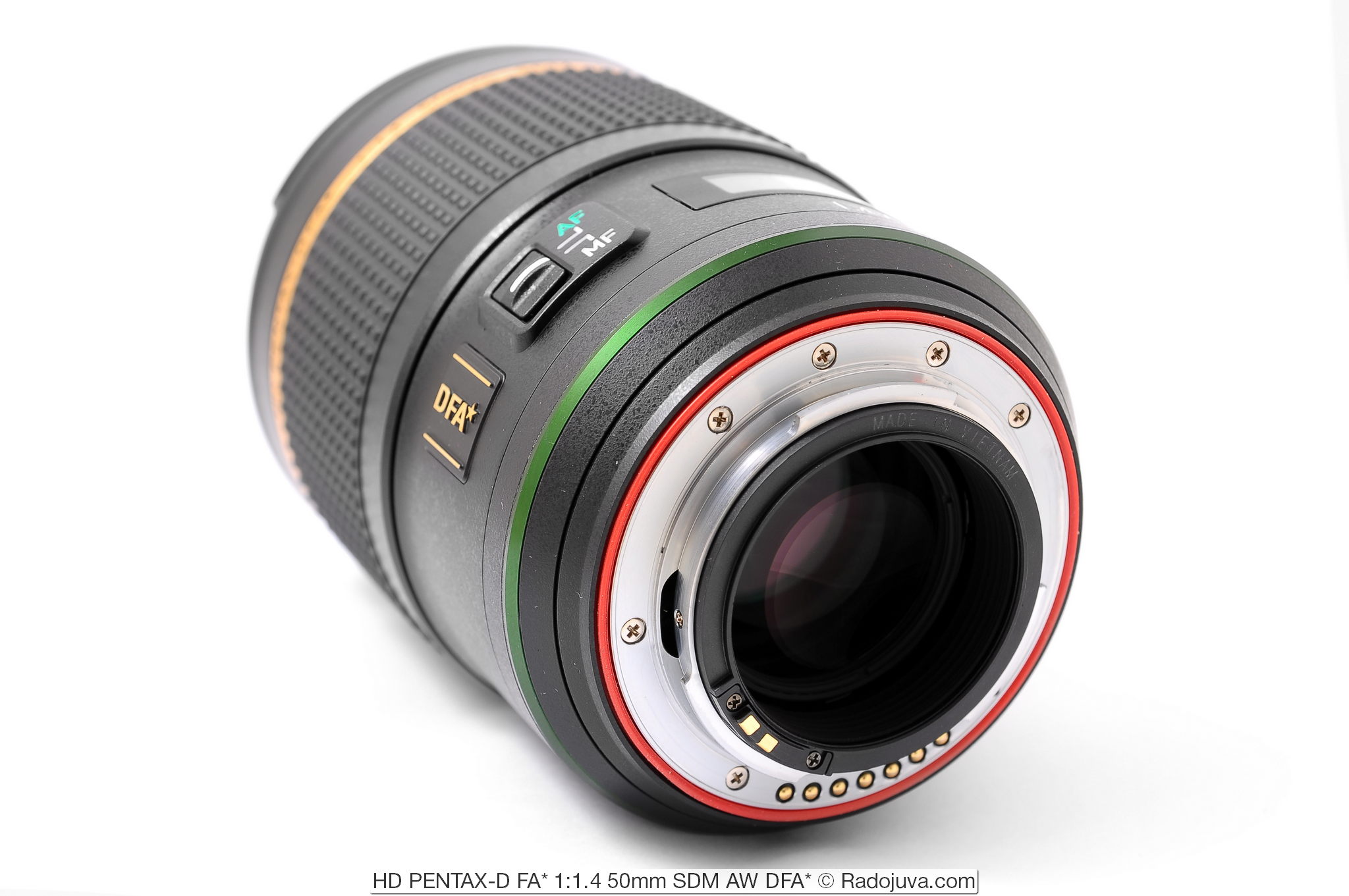 HD PENTAX-D FA * 1 at a Glance: 1.4 50mm SDM AW DFA * | Happy