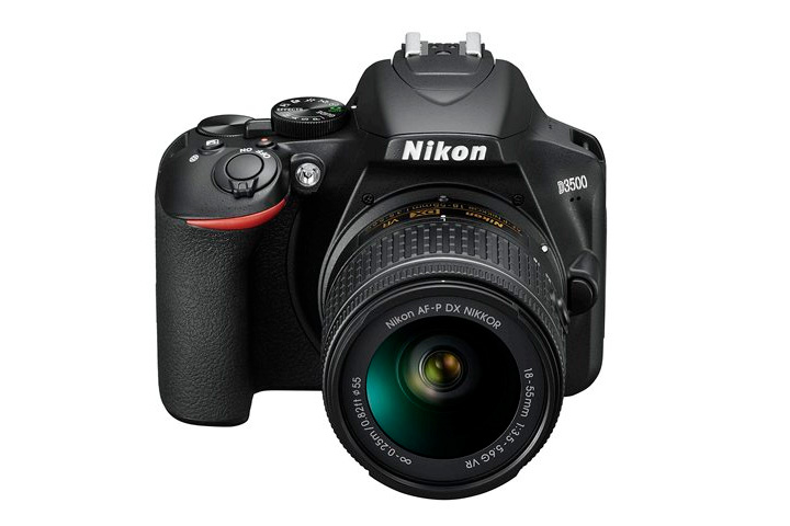 Nikon D3500 con objetivo Nikon DX VR AF-P Nikkor 18-55 mm 1:3.5-5.6G
