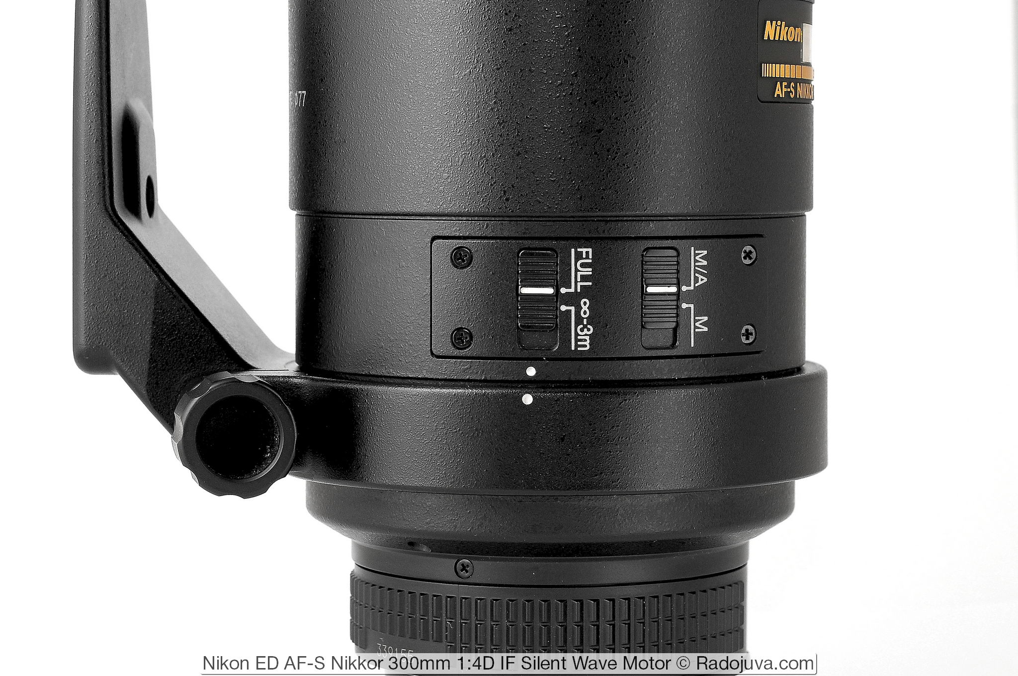 Nikon ED AF-S Nikkor 300mm 1: 4D IF Silent Wave Motor