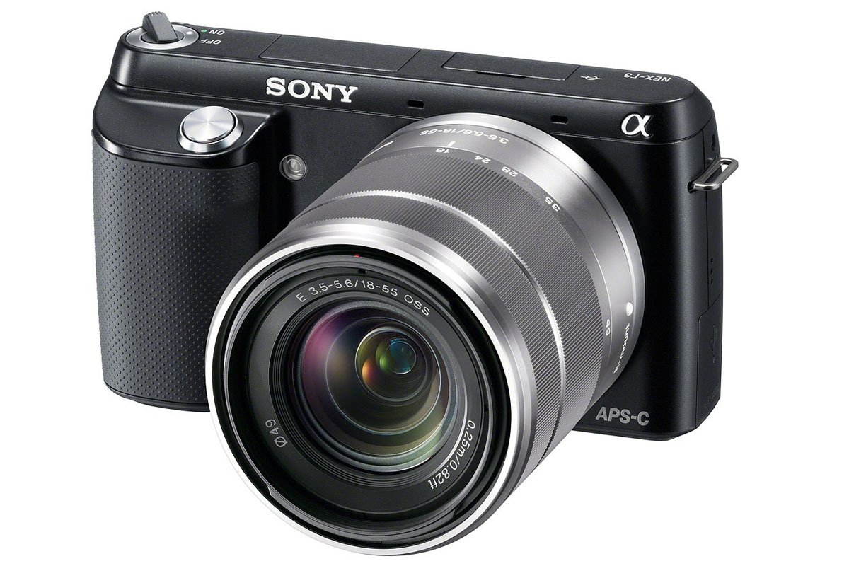 Sony E 3.5-5.6 / 18-55 OSS. The lens is shown on the Sony NEX-F3 camera.