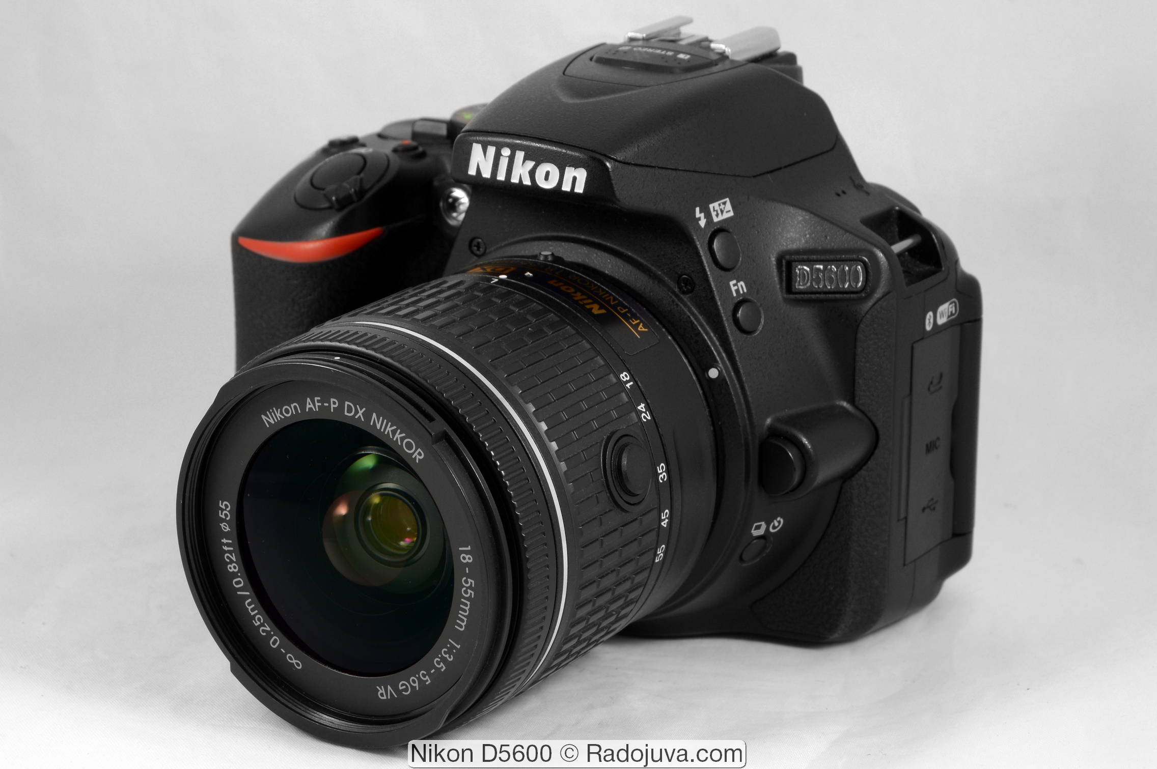 Nikon d5600 tiene motor best sale de enfoque