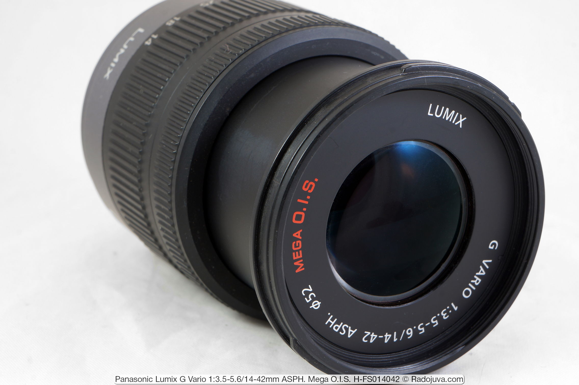 Panasonic Lumix G Vario 1: 3.5-5.6 / 14-42mm ASPH review. Mega OIS