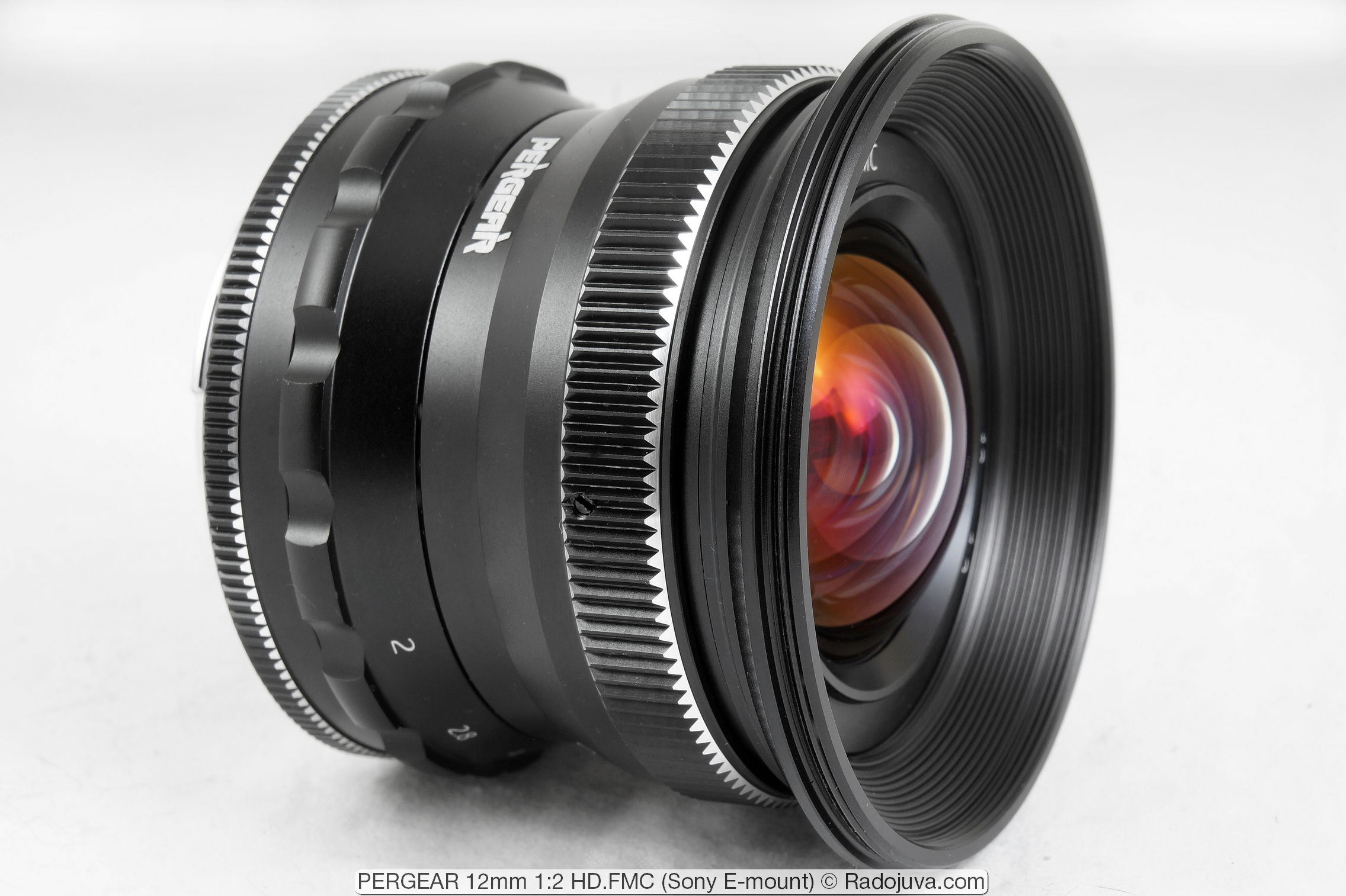 Review of PERGEAR 12mm 1: 2 HD.FMC | Radozhiva