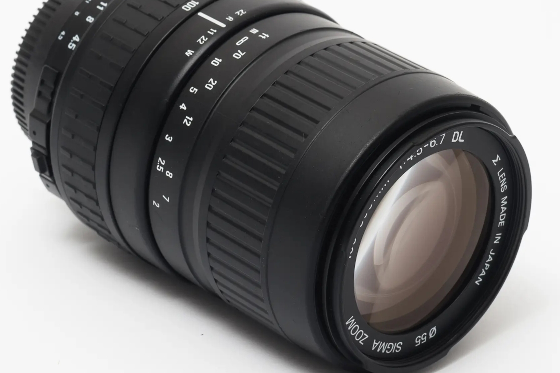 N1452 K L SIGMA ZOOM 100-300mm 1:4.5-6.7 DL φ55 シグマ ズーム カメラレンズ　現状品