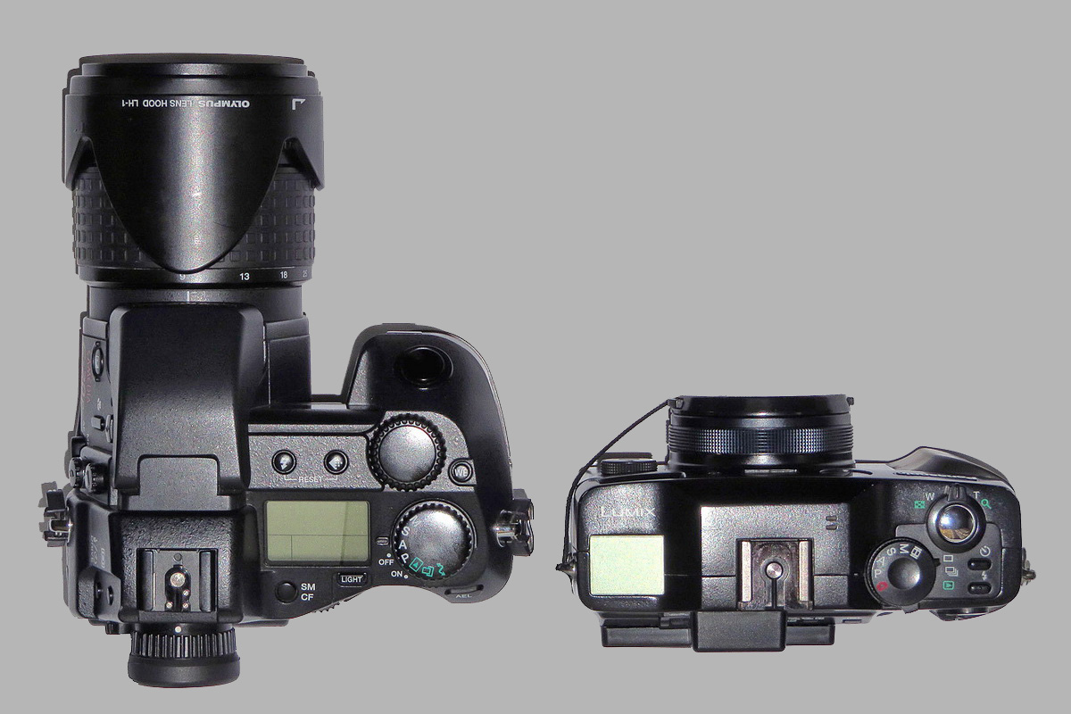 Peers from my collection: Olympus E-20 and the first Lumix - Panasonic LC-5