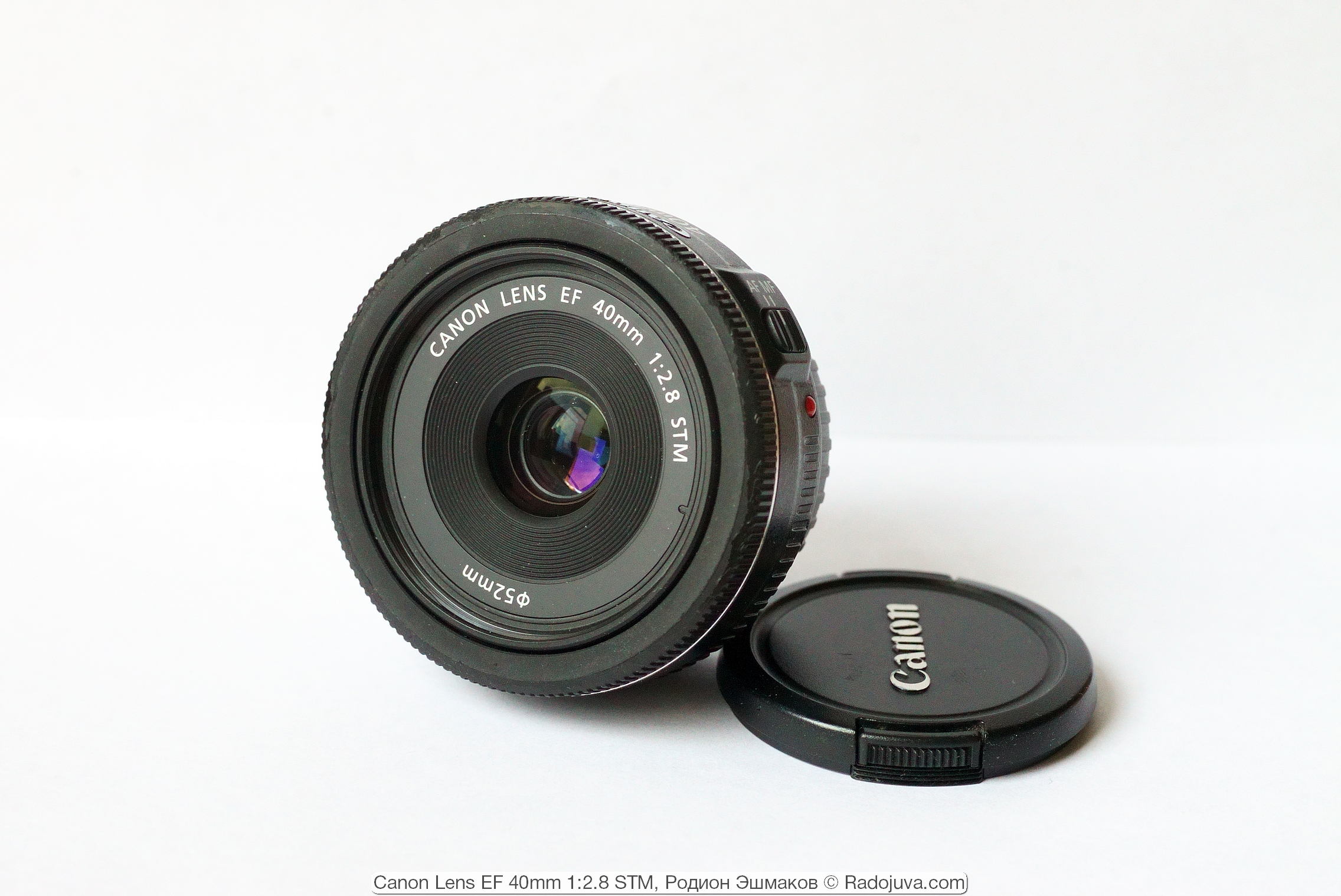 Pancake Canon Lens EF 40mm 1: 2.8 STM. Anniversary hundredth