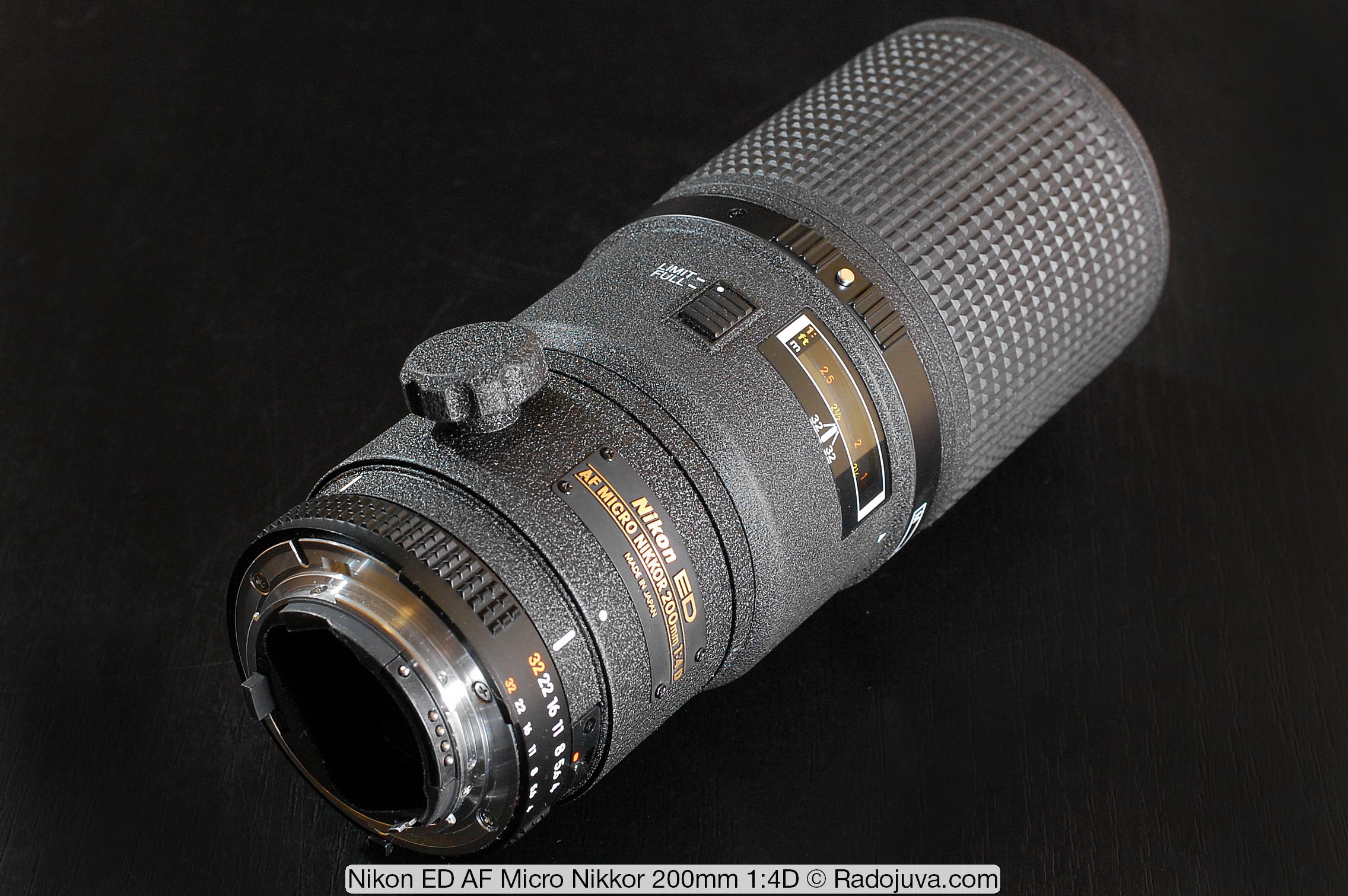 Nikon ED AF Micro Nikkor 200mm 1: 4D