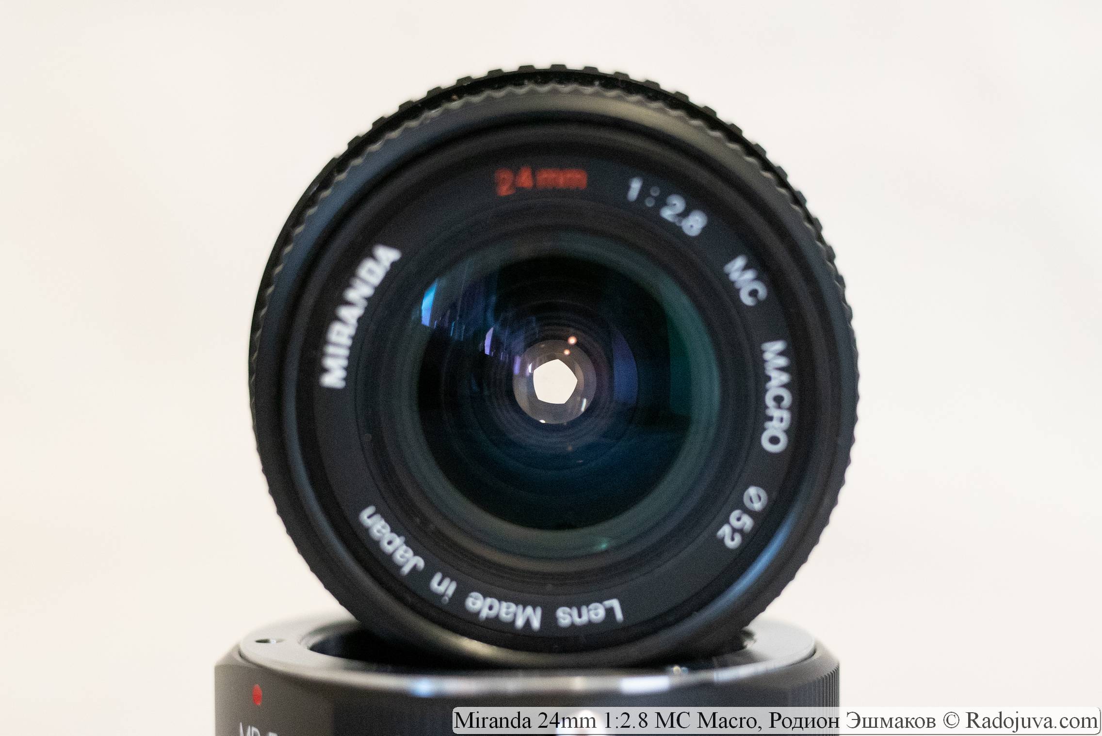 View of the five-blade lens aperture at F / 5.6.