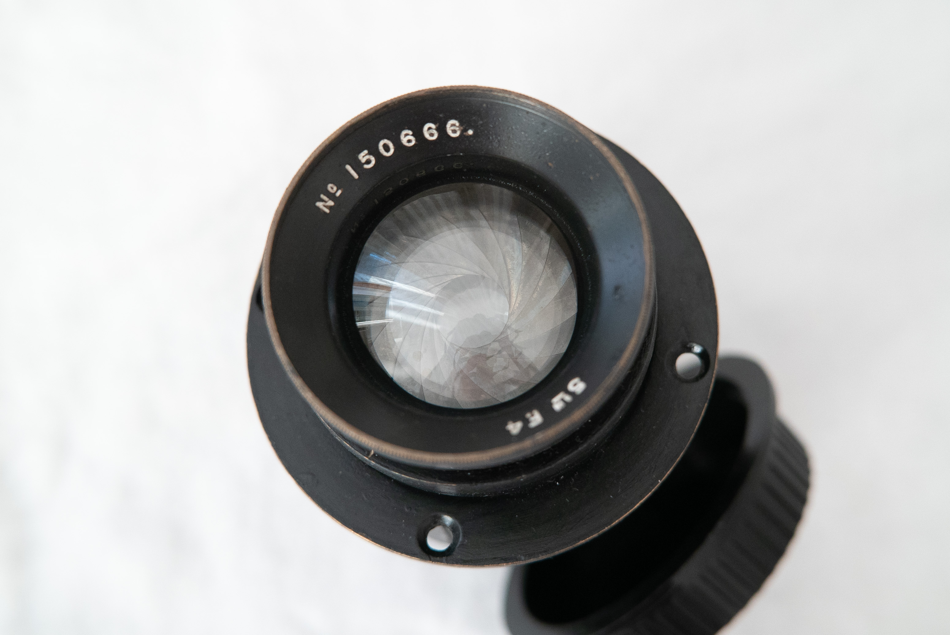 Front view of the lens.