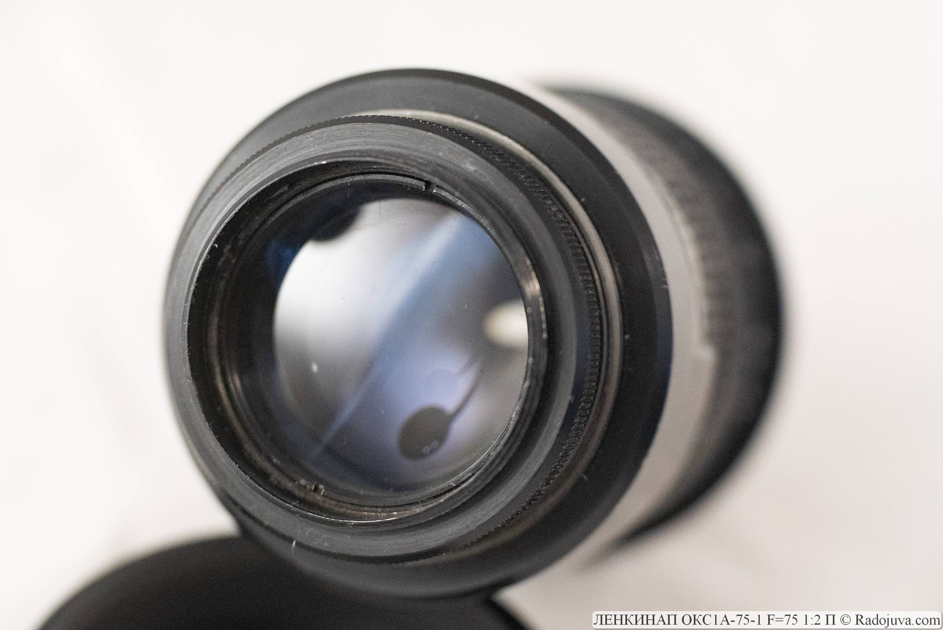 All objective lenses have a pale blue AR coating.