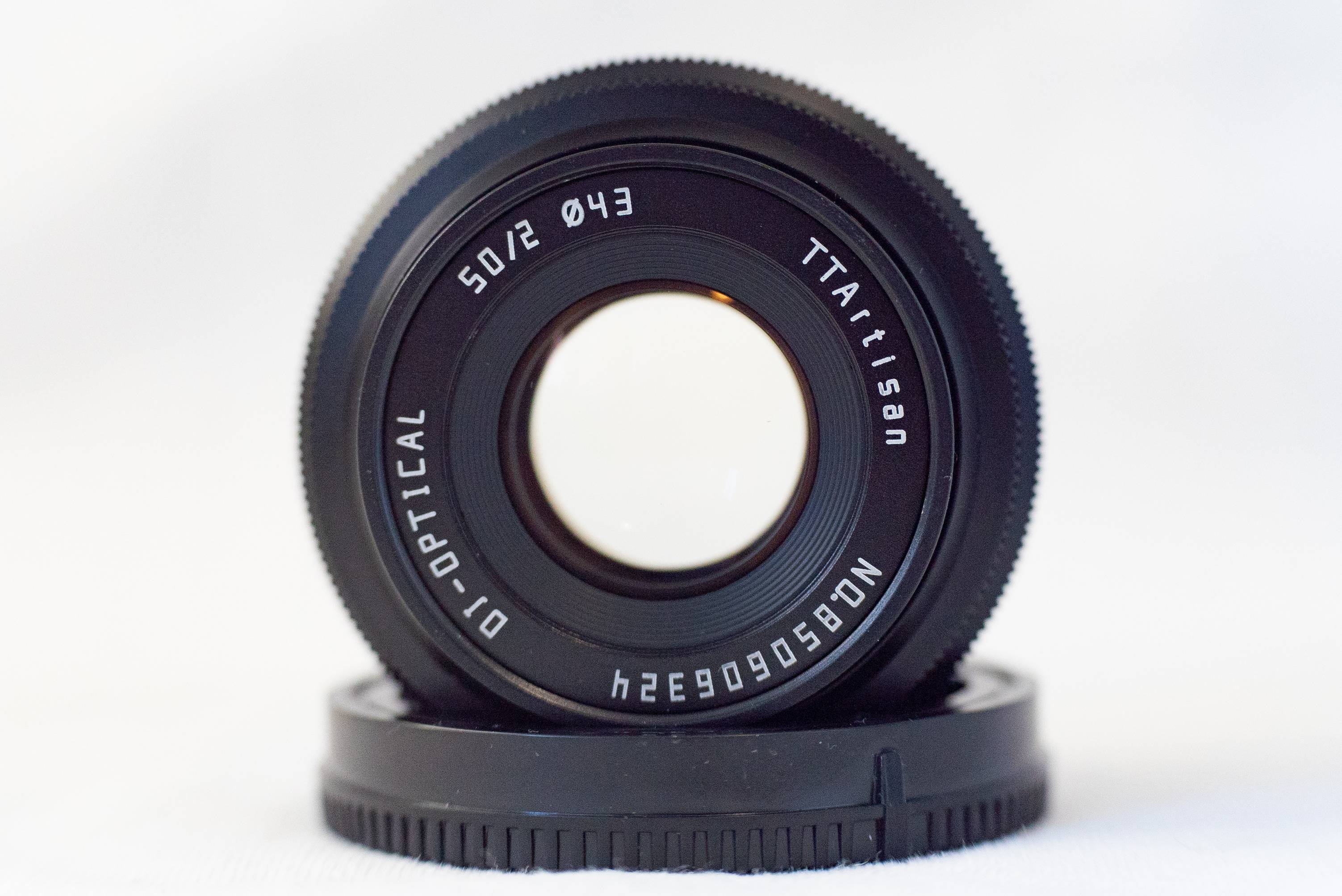 View of the entrance pupil of the lens with the aperture open.