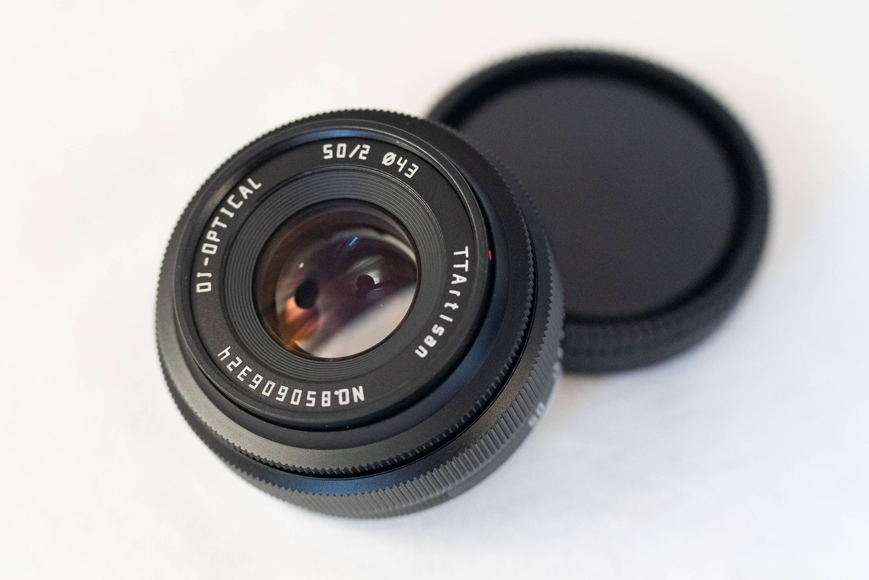 View of the lens from the side of the front lens.