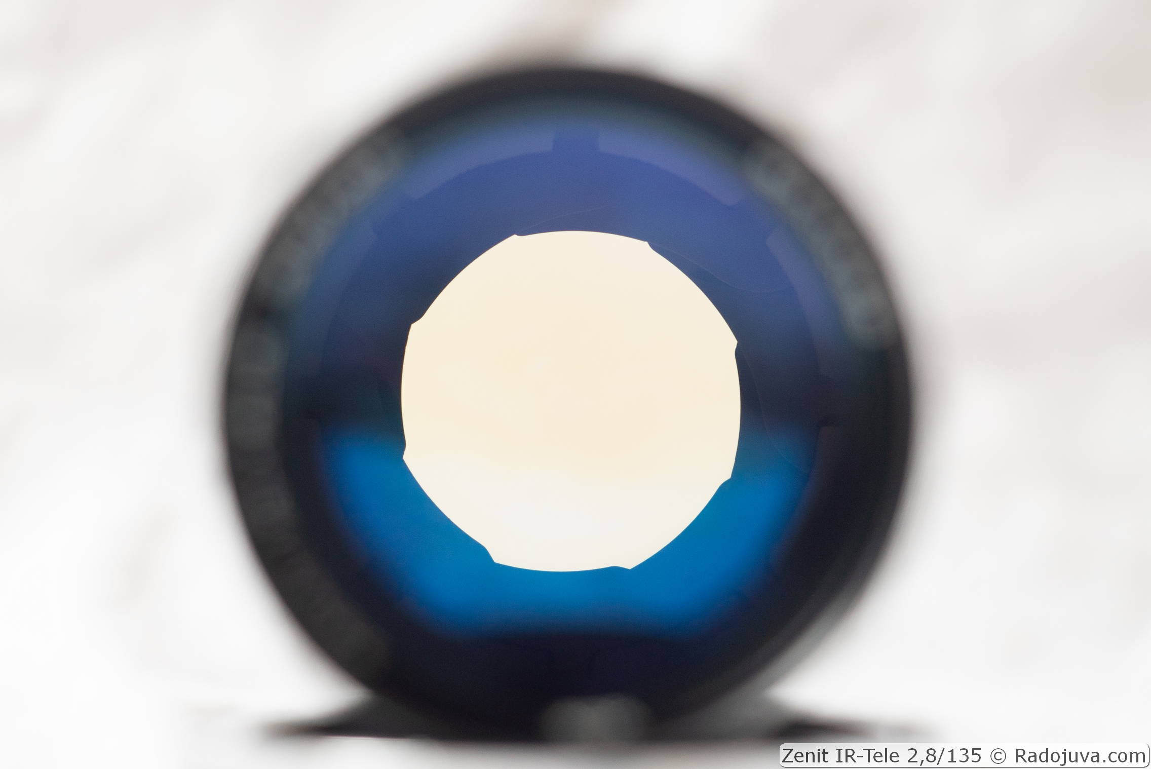 View of the lens pupil at aperture ~F / 4.