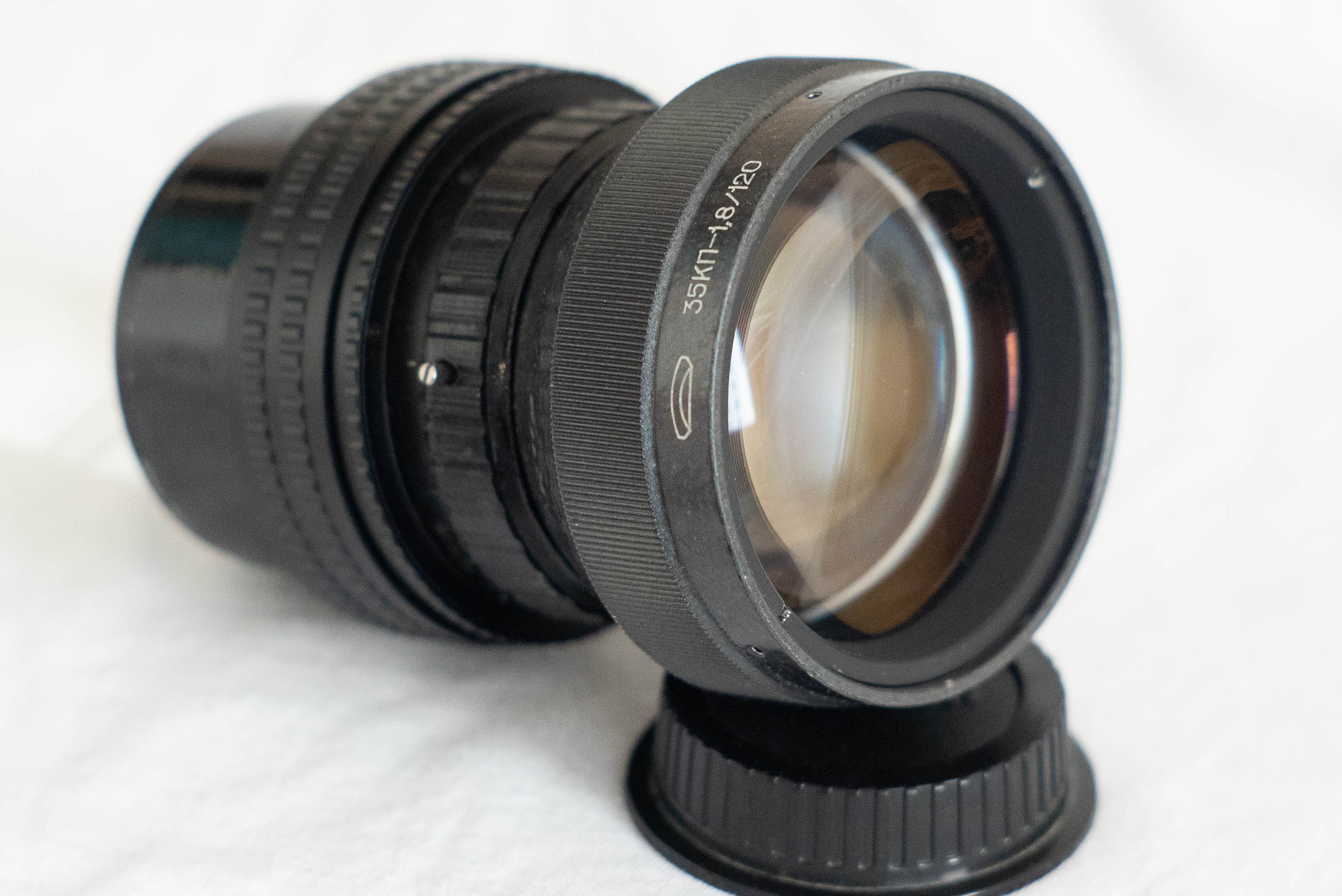 Photo of the adapted lens.