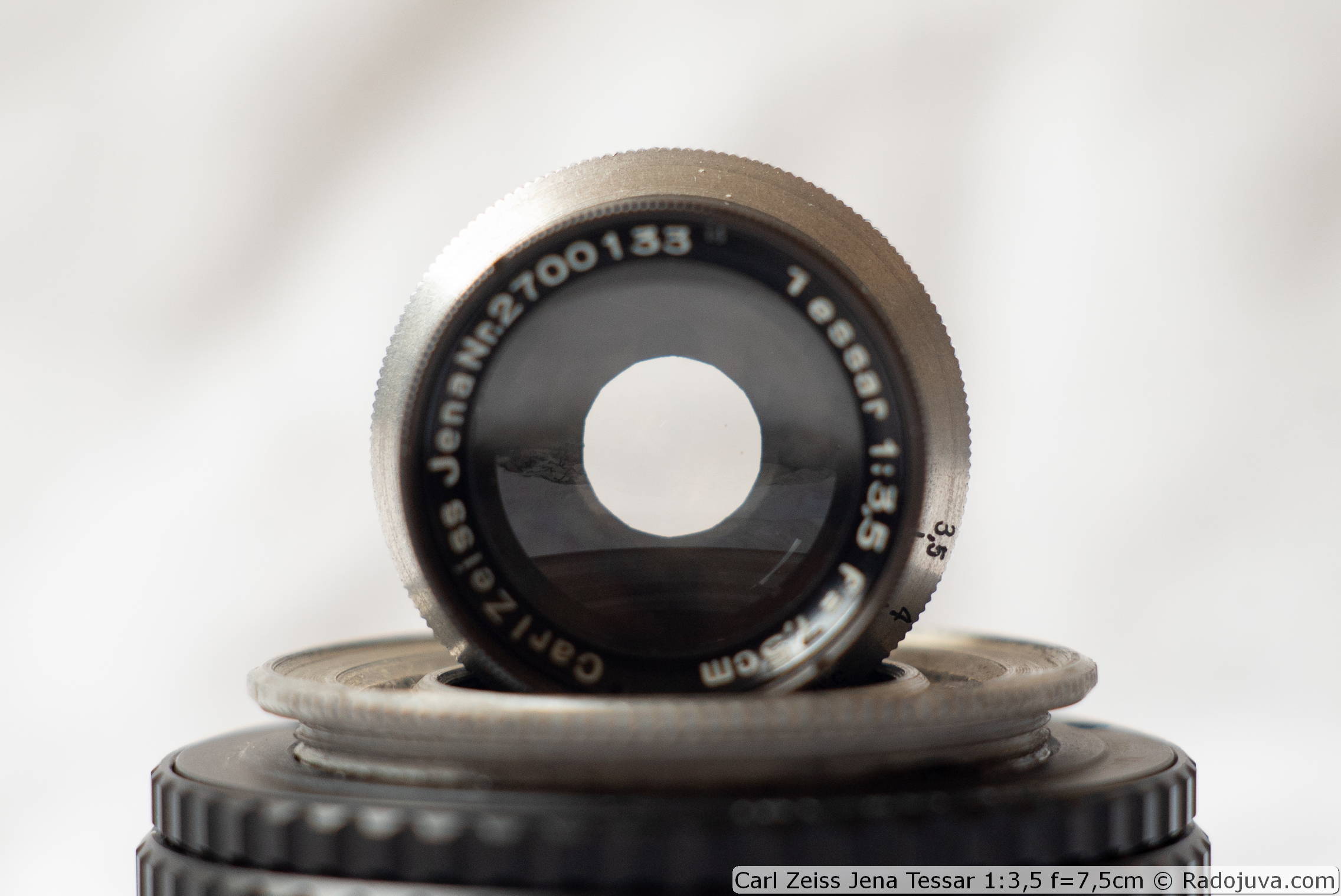 Brief review of the medium format lens Carl Zeiss Jena Tessar 1:3