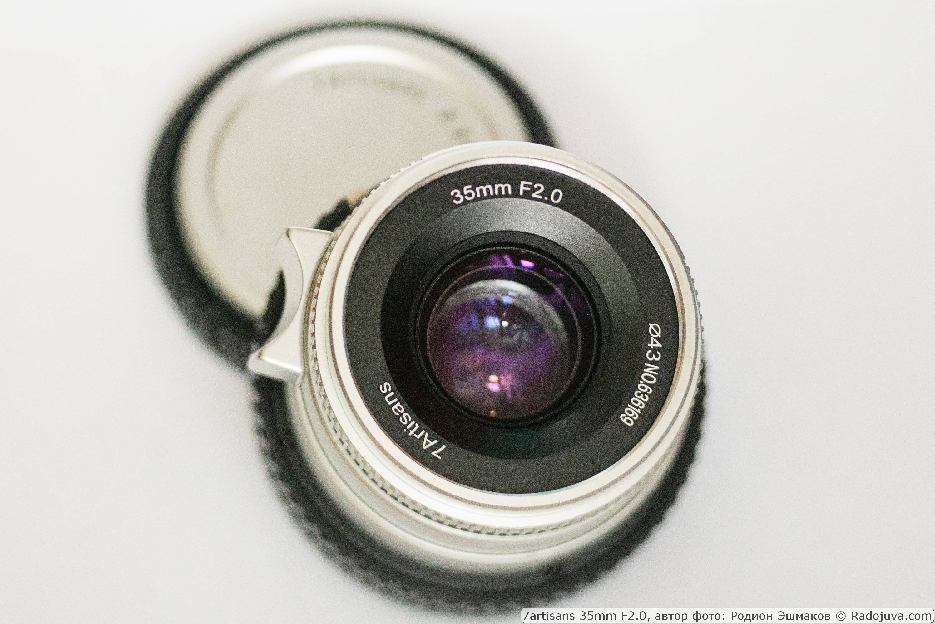 7artisans 35mm F2.0 с надетым адаптером-геликоидом Leica M – NEX.