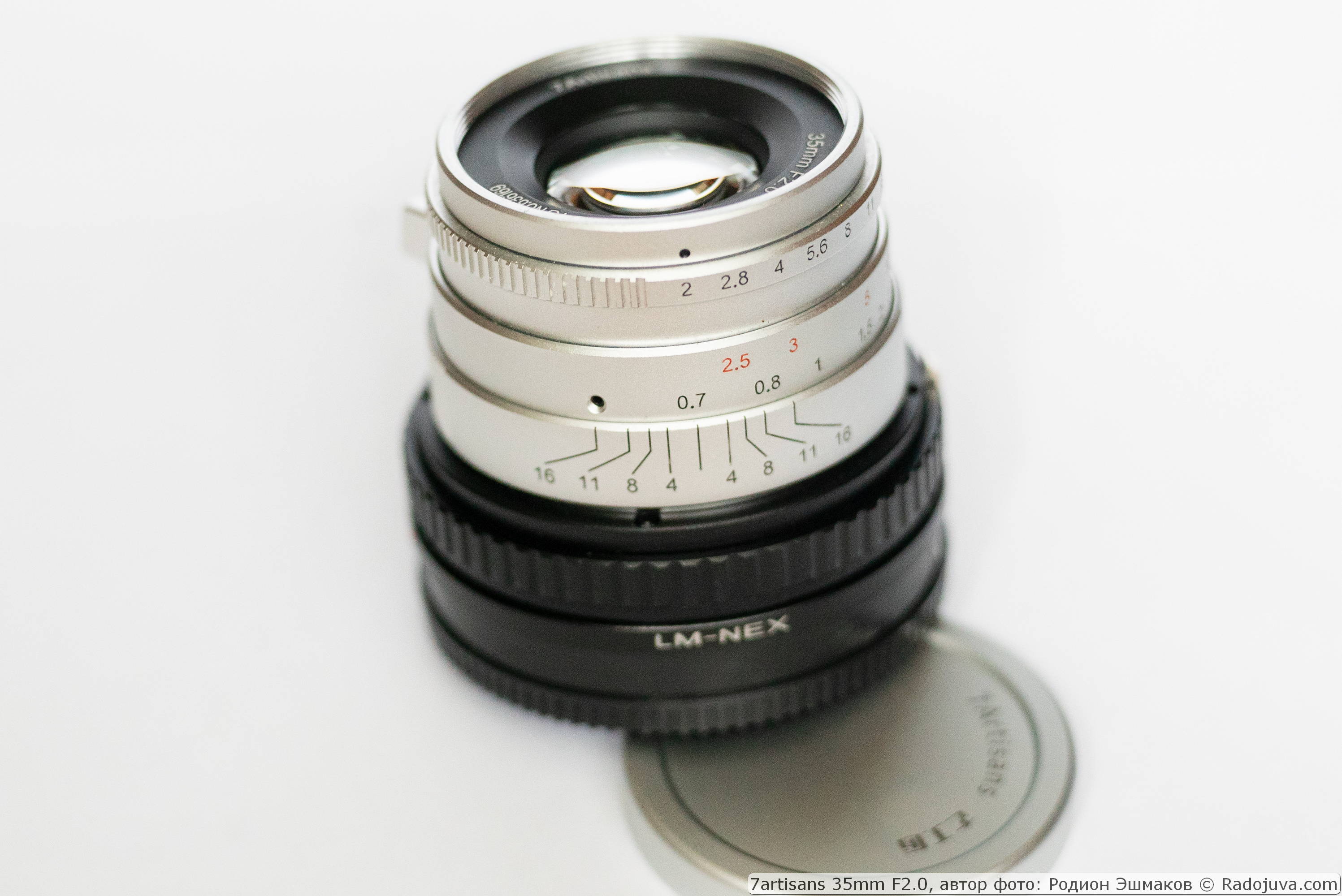 Объектив 7artisans 35/2 с адаптером-геликоидом Leica M – NEX при фокусировке на МДФ объектива и адаптера.