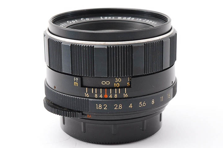 Auto-Takumar 1:1.8/55 ASAHI OPT. CO., Lens gemaakt in Japan (geen 'R'-markering, rechte scherptedieptelijnen)