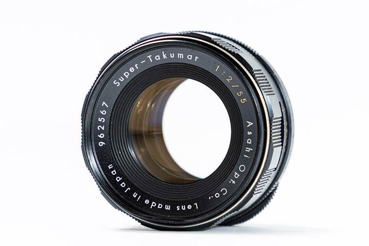 Super-Takumar 1:2/55 Asahi Opt. Co., Lens gemaakt in Japan (345-6, M/A, kleine ribben, F/2 rechts)