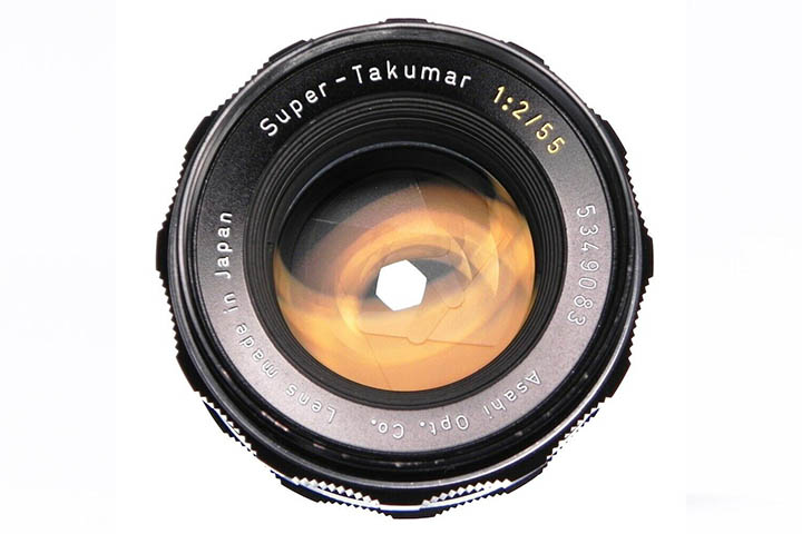Super-Takumar 1:2/55 Asahi Opt. Co. Lens made in Japan (37107, MAN./AUTO, large fins, F/2 right, aperture pins)