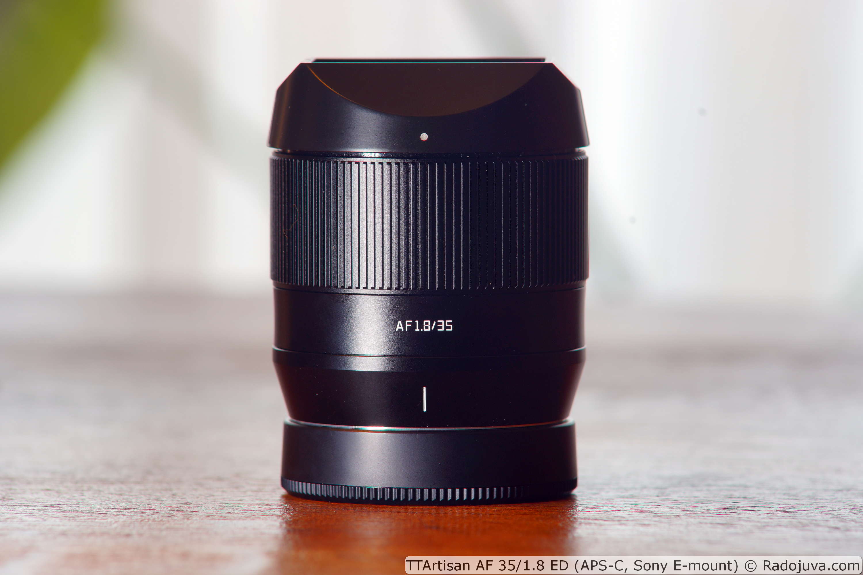 Objectif TTartisan 35mm F1.8 II Pour Sony APS-C - Monture E - Autofocus - Léger 176g - Métal - Mise Au Point 0,4m
